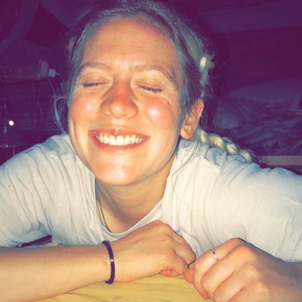 Meet your Posher, Em